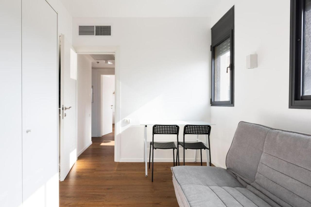 Elegant Apartment W Balcony & Mamad In Heart Of Tel Aviv By Sea N' Rent Exterior foto