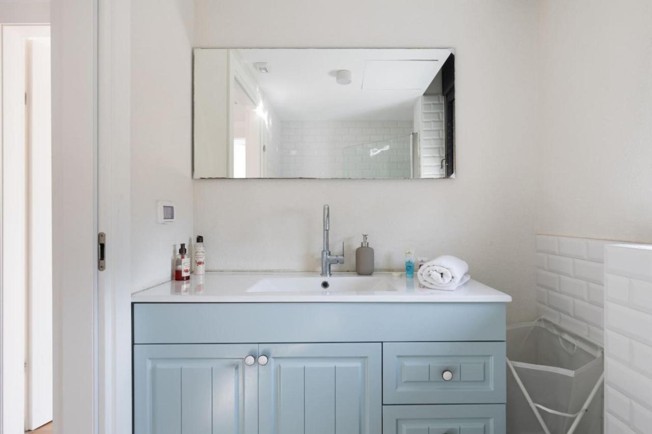 Elegant Apartment W Balcony & Mamad In Heart Of Tel Aviv By Sea N' Rent Exterior foto